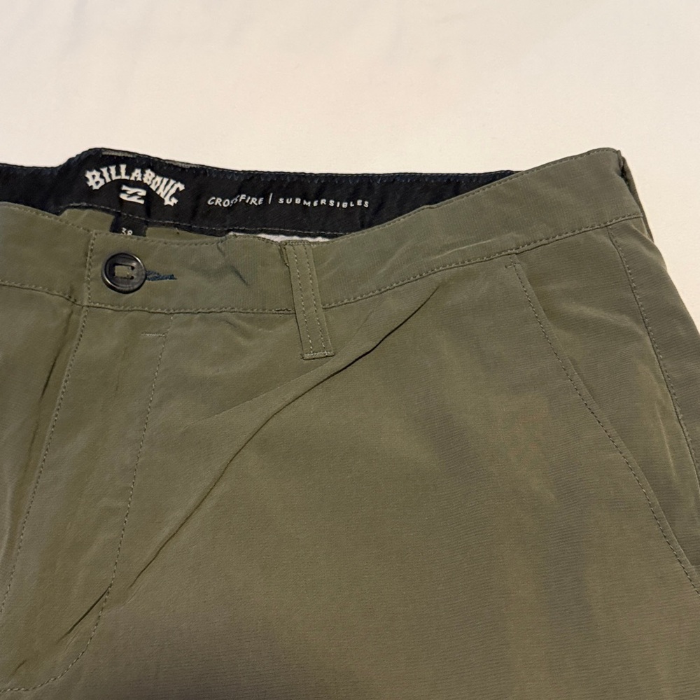 Billabong Men's Flat Front Shorts - Picture 5 of 8
